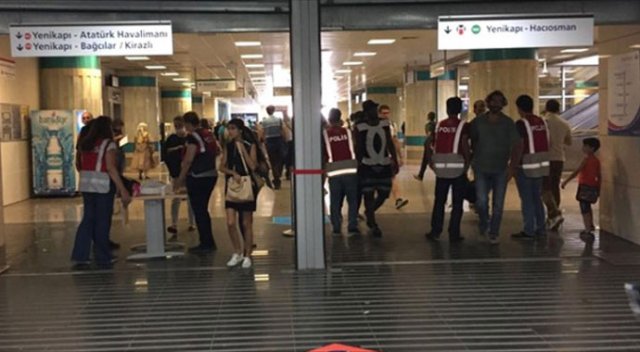 Fransa konsolosluğu kapattı, İstanbul alarma geçti! Herkes aranıyor Fransa konsolosluğu kapattı, İstanbul alarma geçti! Herkes aranıyor