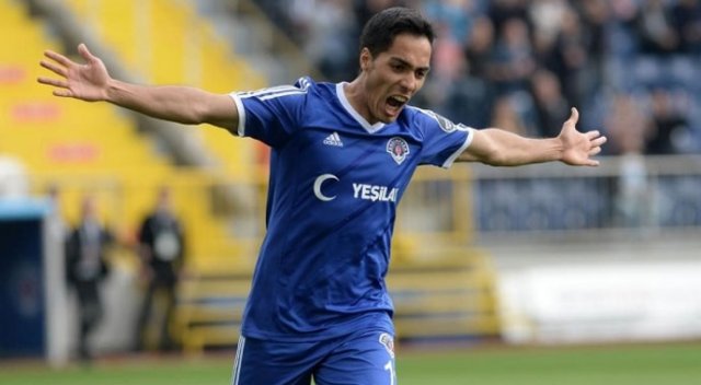 G.Saray'da Scarione sesleri