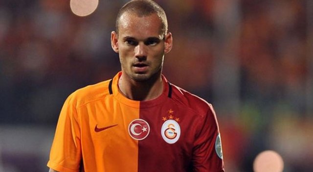 Galatasaray Sneijder'e resti çekti Galatasaray Sneijder'e resti çekti