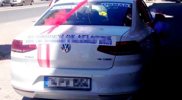 Gelin arabasının arkasında darbe girişimi notu!