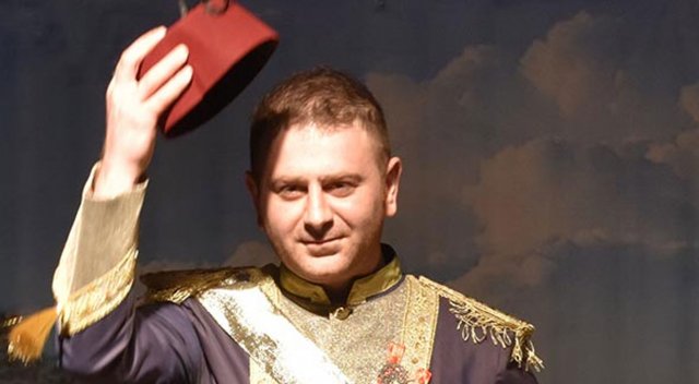 Genç tiyatrocu sahnede hayatını kaybetti Genç tiyatrocu sahnede hayatını kaybetti