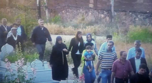 HDP'li vekiller Ağrı'da terörist cenazesine katıldı