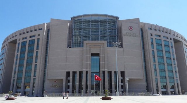 İstanbul Adalet Sarayı’nda hakim ve savcıların odaları aranıyor İstanbul Adalet Sarayı’nda hakim ve savcıların odaları aranıyor