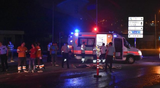 İstanbul'da feci kaza: 2 ölü var İstanbul'da feci kaza: 2 ölü var