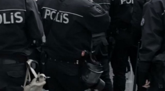 İzmir'deki kritik askeri lojmanda arama İzmir'deki kritik askeri lojmanda arama