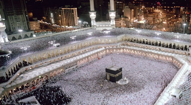 Kabe imamı Türkiye için dua etti! Kabe imamı Türkiye için dua etti!