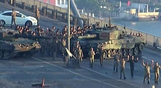 Köprüdeki 22 asker hakkında karar verildi Köprüdeki 22 asker hakkında karar verildi