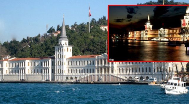 Kuleli Askeri Lisesi'ndeki Türk bayrakları indirildi Kuleli Askeri Lisesi'ndeki Türk bayrakları indirildi
