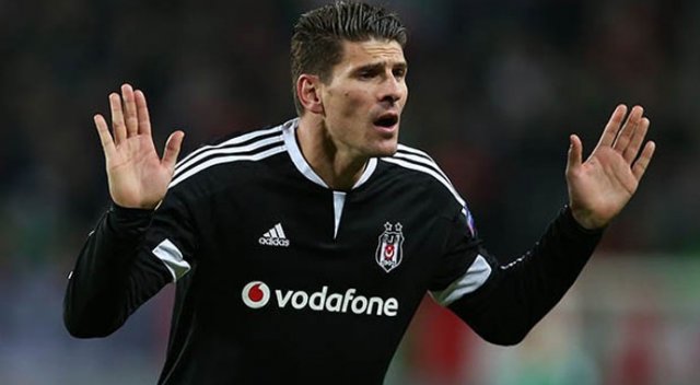 Mario Gomez Beşiktaş'a veda etti Mario Gomez Beşiktaş'a veda etti
