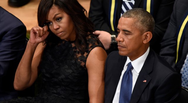 Obama çiftinden 5 polise gözyaşı