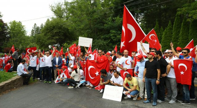 Pensilvanya&#039;da Fethullah Gülen protestosu