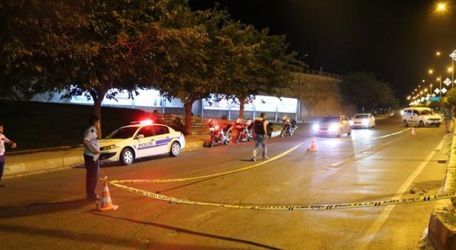 Şanlıurfa'da uzman çavuşun oğlu dehşet saçtı: 3 şehit, 3 yaralı Şanlıurfa'da uzman çavuşun oğlu dehşet saçtı: 3 şehit, 3 yaralı