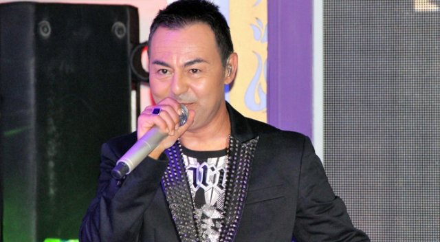 Serdar Ortaç birlik ve beraberlik mesajları verdi Serdar Ortaç birlik ve beraberlik mesajları verdi