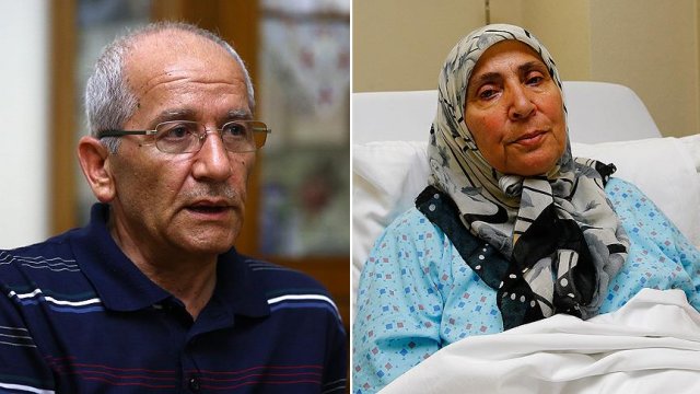 Tanklara el ele karşı çıktılar Tanklara el ele karşı çıktılar