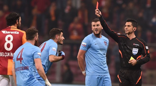 Trabzonspor'da flaş ayrılık Trabzonspor'da flaş ayrılık