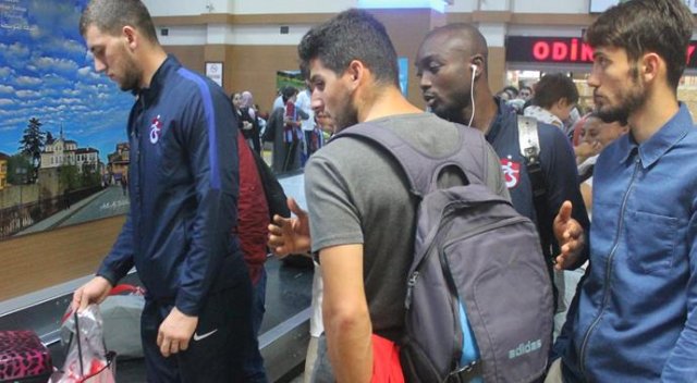 Trabzonspor yurda döndü Trabzonspor yurda döndü