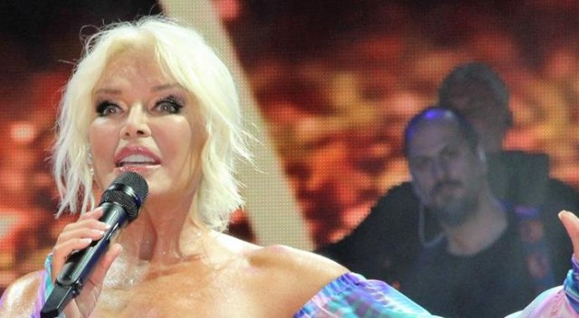 Ajda Pekkan'dan müthiş konser Ajda Pekkan'dan müthiş konser