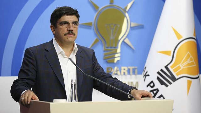 AK Parti'nin 4 belediye başkanına FETÖ'den ihraç AK Parti'nin 4 belediye başkanına FETÖ'den ihraç