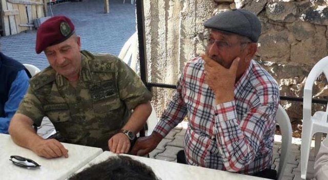 Aksakallı Paşa’dan şehit ailesine duygusal ziyaret