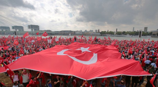 Almanya'da ‘Çifte vatandaşlığı iptal edelim’ teklifi Almanya'da ‘Çifte vatandaşlığı iptal edelim’ teklifi