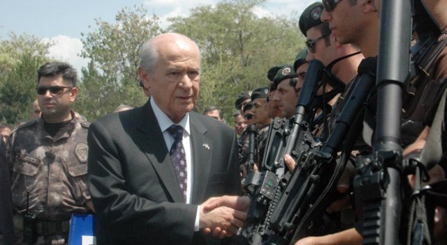 Bahçeli Özel Harekat Daire Başkanlığını ziyaret etti Bahçeli Özel Harekat Daire Başkanlığını ziyaret etti