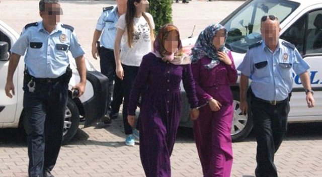FETÖ'cü 21 abla gözaltına alındı! İçlerinde 3 öğretmen 1 hemşire var FETÖ'cü 21 abla gözaltına alındı! İçlerinde 3 öğretmen 1 hemşire var