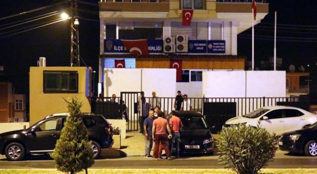Hatay'da gözaltına alınmak isteyen emniyet amiri intihar etti Hatay'da gözaltına alınmak isteyen emniyet amiri intihar etti