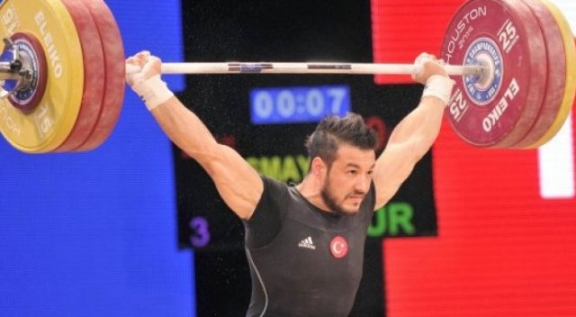 İlk madalya İsmayilov'dan İlk madalya İsmayilov'dan