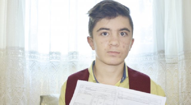 Kafasında maganda kurşunuyla yaşıyor Kafasında maganda kurşunuyla yaşıyor