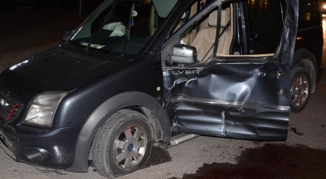Konya'da otomobille motosiklet çarpıştı: 2 yaralı Konya'da otomobille motosiklet çarpıştı: 2 yaralı