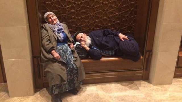 Milletin evi Külliye'den anlamlı kare Milletin evi Külliye'den anlamlı kare