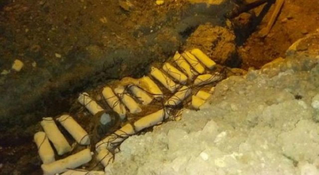 Sakarya'da bomba paniği! Kablolu torbaları görünce ihbar ettiler Sakarya'da bomba paniği! Kablolu torbaları görünce ihbar ettiler