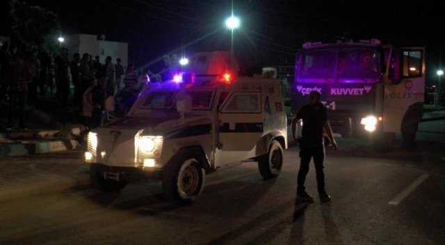 Şanlıurfa'da Türk ve Suriyeli iki grup arasında gerginlik Şanlıurfa'da Türk ve Suriyeli iki grup arasında gerginlik