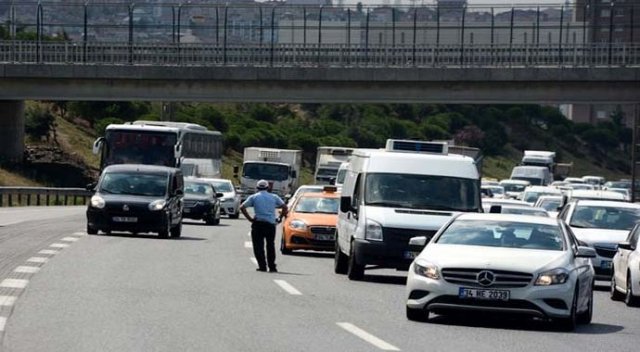 TEM otoyolunda kamyon ve otobüs denetimi