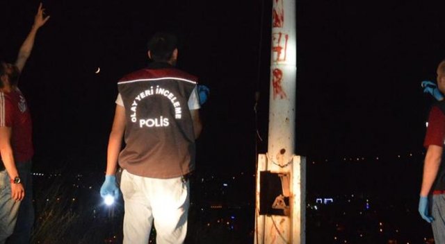 Türk Bayrağı'na alçak saldırı Türk Bayrağı'na alçak saldırı
