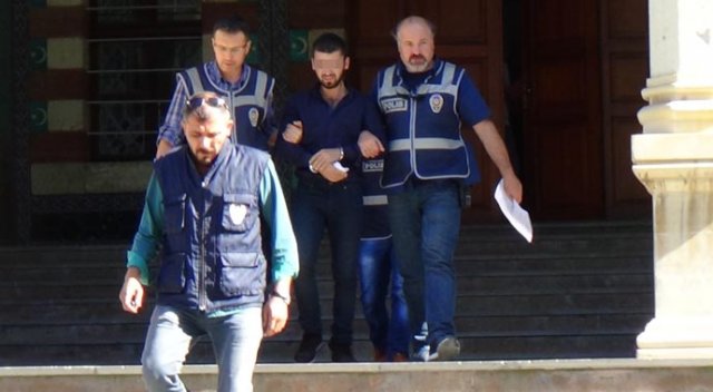 86 yaşındaki babaannesini döverek bileziklerini çaldı