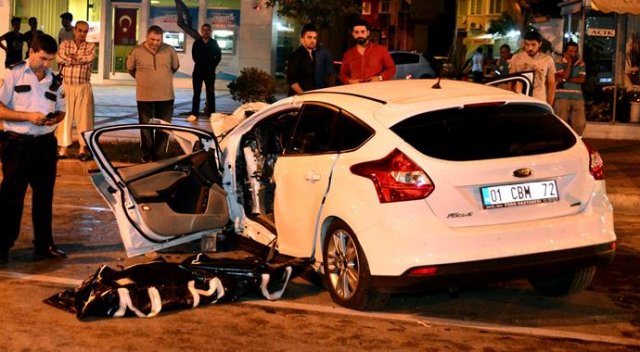 Adana'da feci kaza: 1 ölü, 1 yaralı Adana'da feci kaza: 1 ölü, 1 yaralı