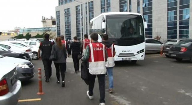 Adliyeye büyük operasyon! 100'e yakın gözaltı kararı Adliyeye büyük operasyon! 100'e yakın gözaltı kararı