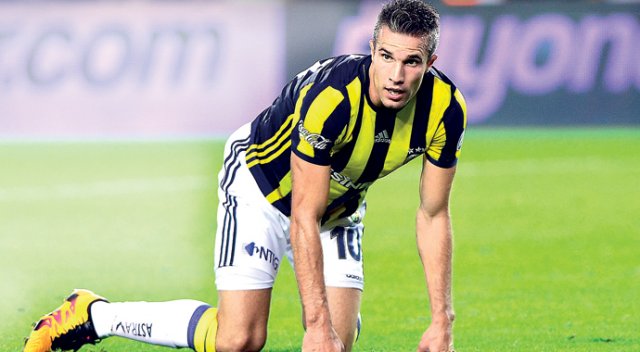 Advocaat yönetime verdiği raporda dört ismin üzerini çizdi Advocaat yönetime verdiği raporda dört ismin üzerini çizdi