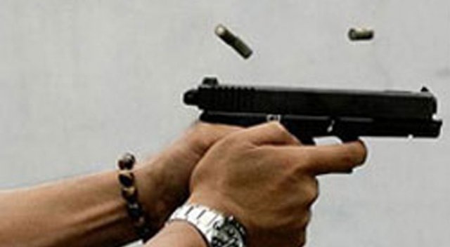 Alanya'da kafeye silahlı saldırı, yaralılar var