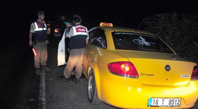 Alkollü müşteri taksiciyi bıçakladı Alkollü müşteri taksiciyi bıçakladı