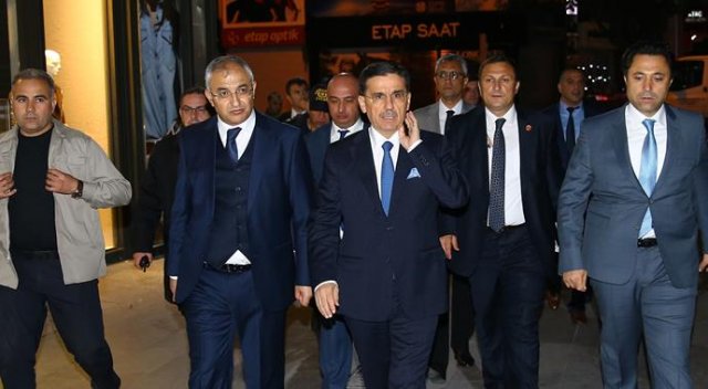 Ankara'da bin 650 polisle 'huzur operasyonu' Ankara'da bin 650 polisle 'huzur operasyonu'
