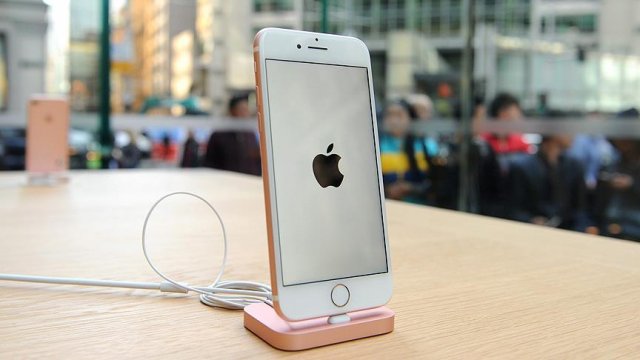 Apple’ın kapısı iPhone 7 alıcılarına açıldı Apple’ın kapısı iPhone 7 alıcılarına açıldı