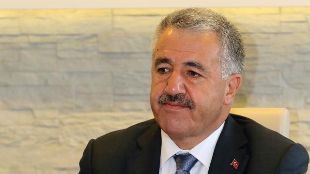 Arslan: Mahmutbey gişelerini serbest geçiş haline getireceğiz Arslan: Mahmutbey gişelerini serbest geçiş haline getireceğiz