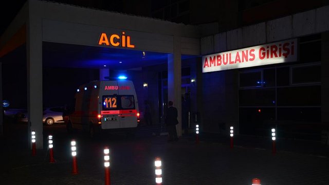 Askeri aracın geçişi sırasında patlama!