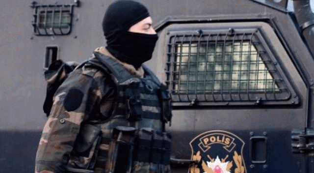 Askeri üniformalı 11 kişilik suikast timi çökertildi
