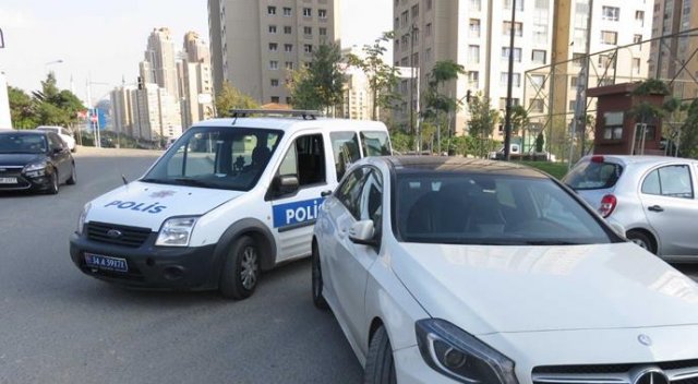 Ataşehir'de rezidansta silahlı saldırı Ataşehir'de rezidansta silahlı saldırı