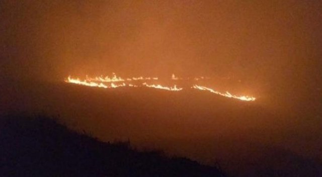 Avşa'da çöplükte çıkan yangın 7 saatte söndürüldü