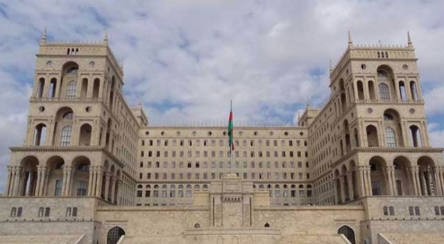 Azerbaycan referanduma hazırlanıyor Azerbaycan referanduma hazırlanıyor