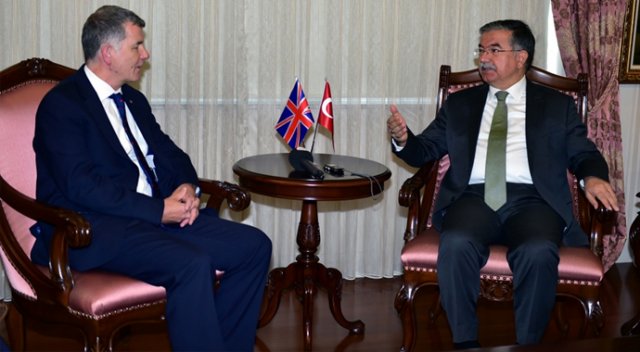 Bakan Yılmaz İngiliz Büyükelçi Moore’u kabul etti Bakan Yılmaz İngiliz Büyükelçi Moore’u kabul etti